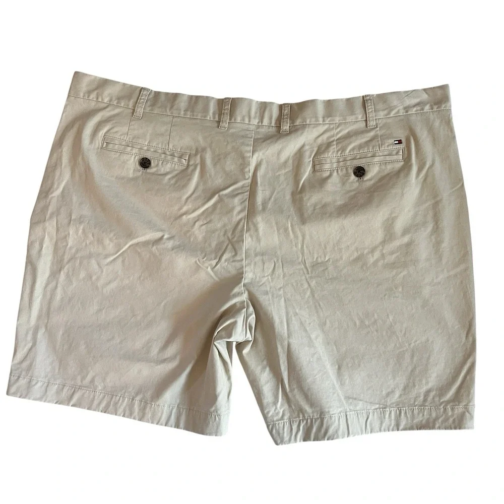 Tommy Hilfiger Men's Size 48R‎ Khaki Chino Shorts Preppy Classic 97% Cotton